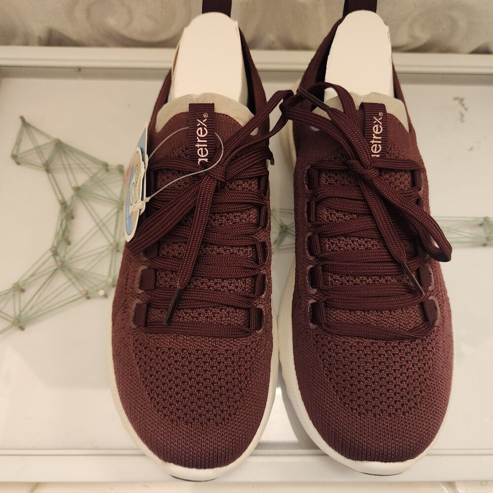 Aetrex "Carly" Burgundy Knit Sneakers. NIB. Size 6-6.5 - Picture 4 of 10